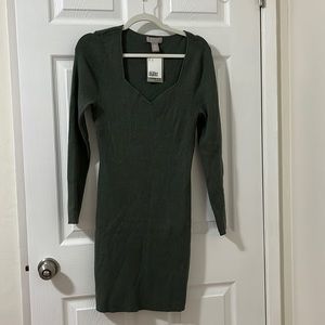 H&M WOMEN SWEATER DRESS; green color; brand new with tag; size Large